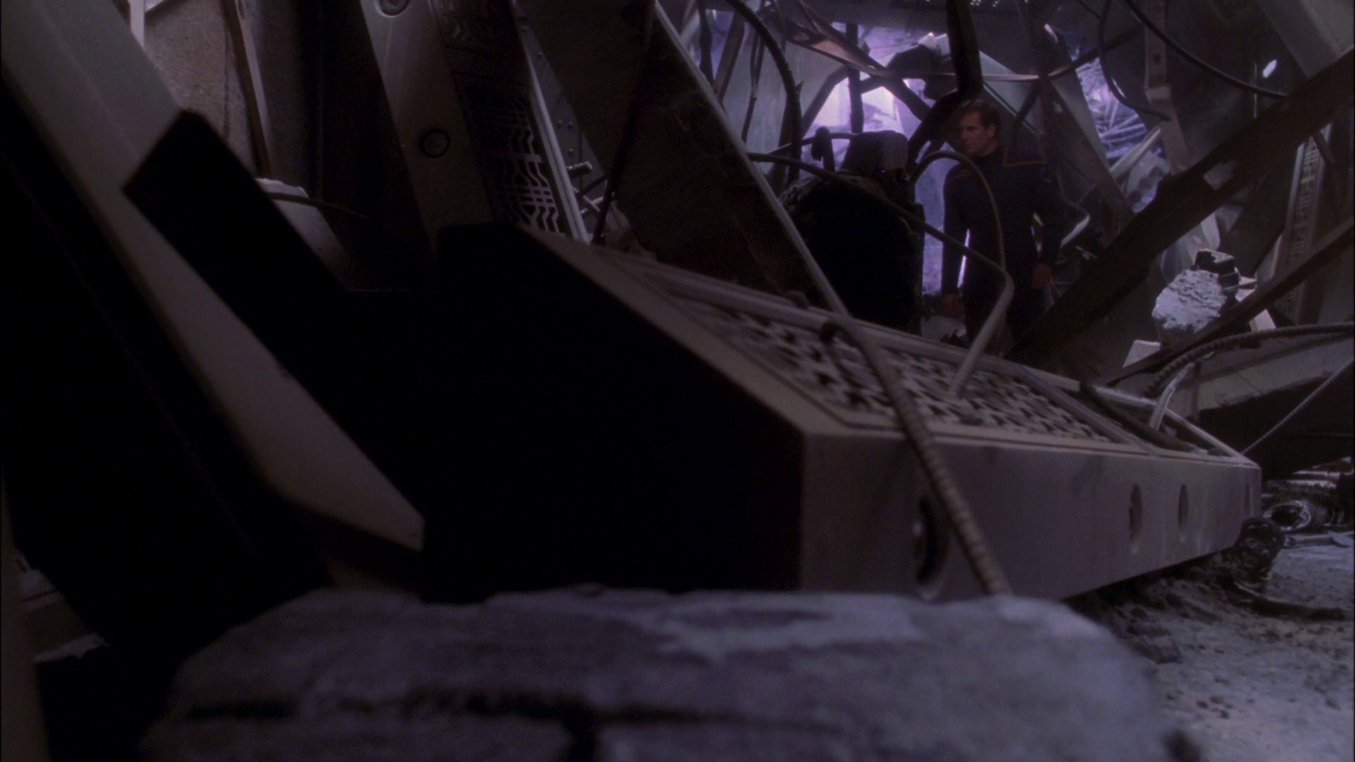 extant_StarTrek_ENT_1x26-_ShockwavePart1_3490.jpg