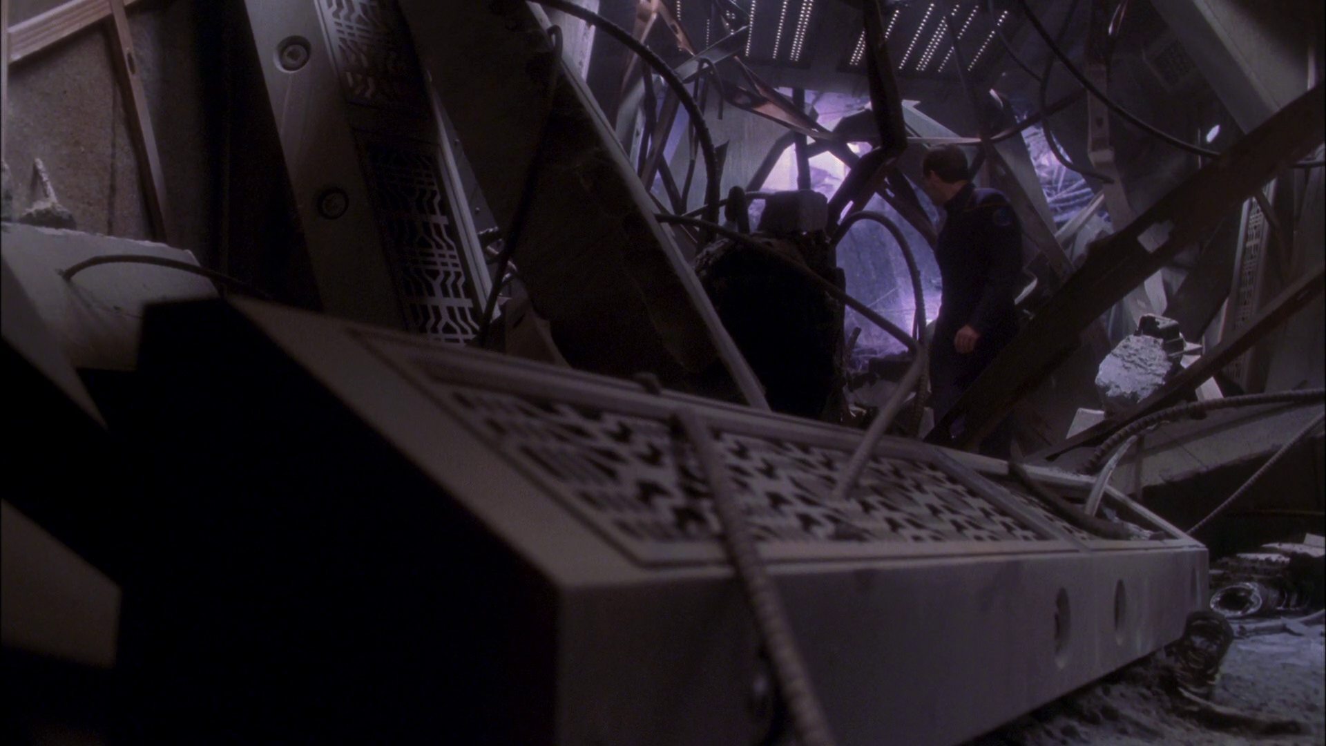 extant_StarTrek_ENT_1x26-_ShockwavePart1_3493.jpg