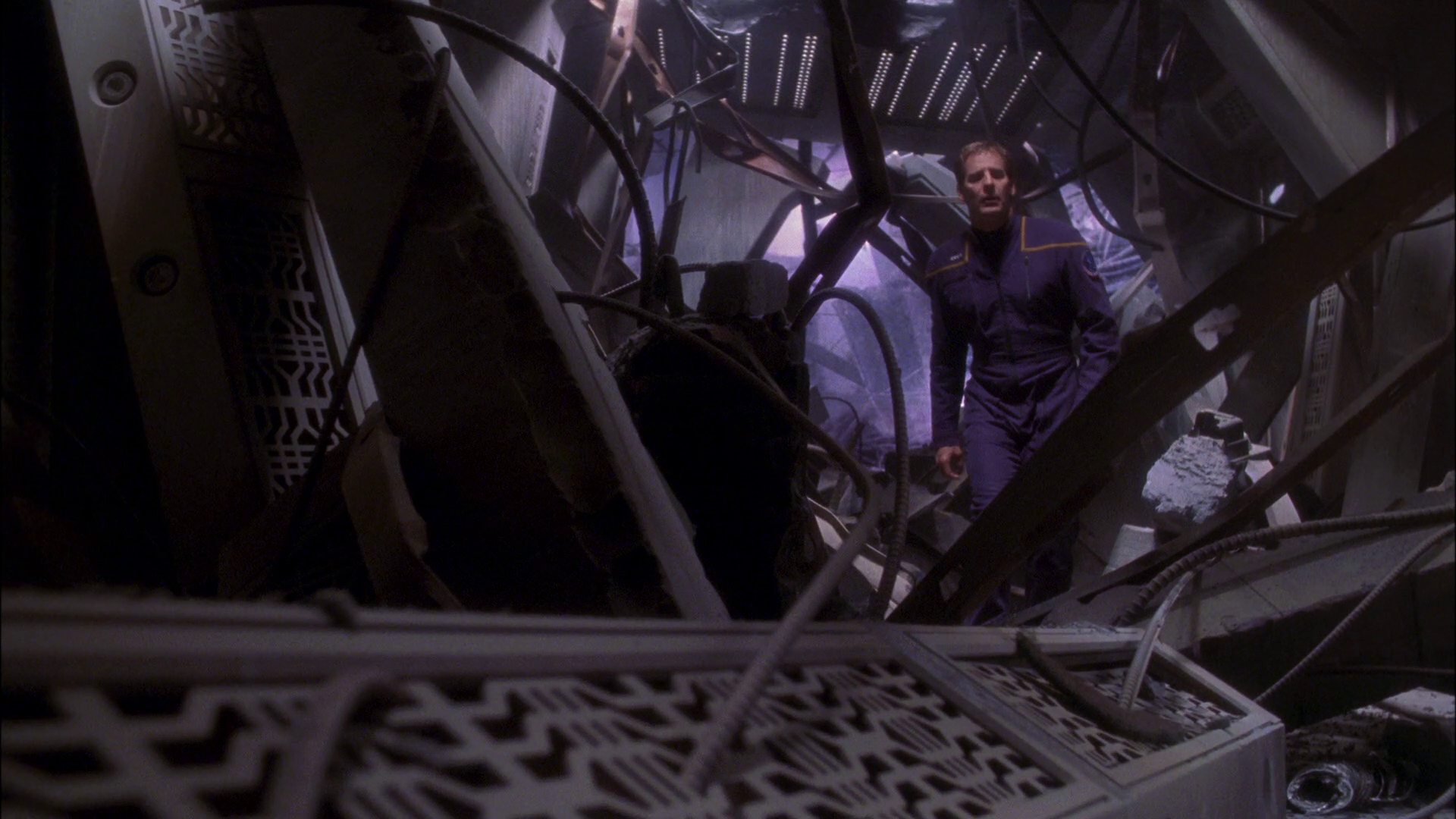 extant_StarTrek_ENT_1x26-_ShockwavePart1_3498.jpg